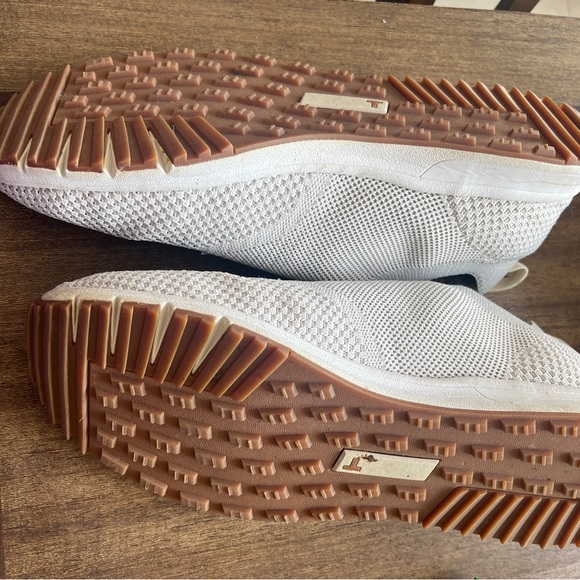 Men’s Golf Shoes - Picture 3 of 3